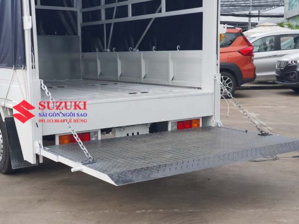 Xe tải Suzuki 750kg thùng mui bạt bửng nâng Giá lăn bánh Suzuki 750kg
